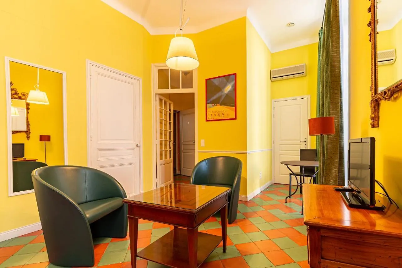 Cannes-Hyper-Centre Apartment