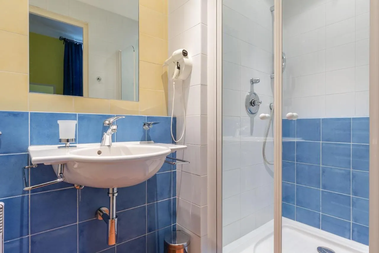 Cannes-Hyper-Centre Apartment